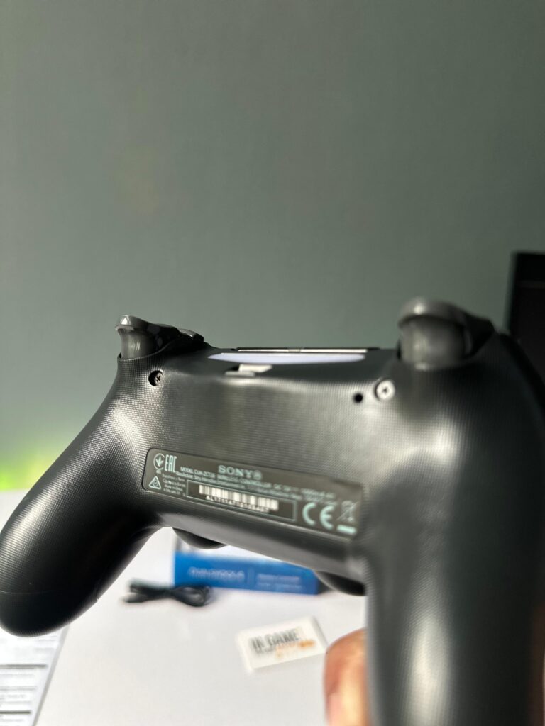 PS4 CONTROLLER BACK PICTURE